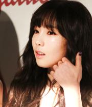 (Index) 140403 페레가모 - kimtaeyeon.co.kr, flying petals [1p]